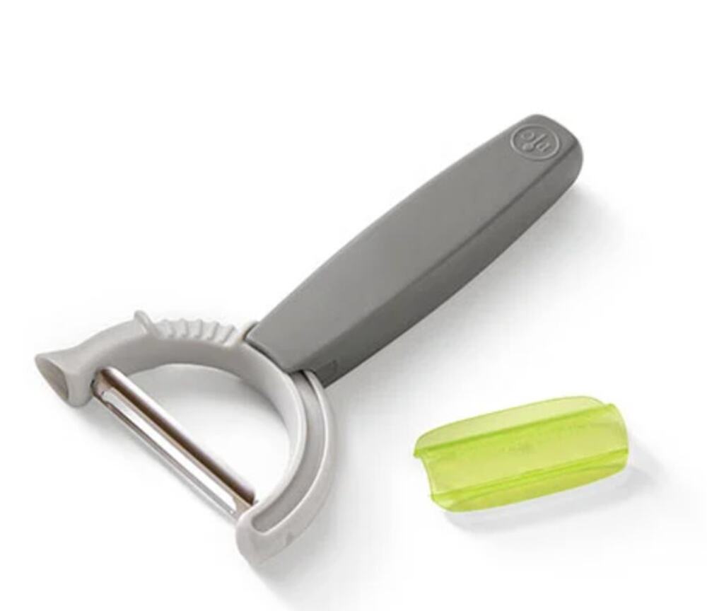 NEW Pampered Chef Pivoting Peeler Item # 101228